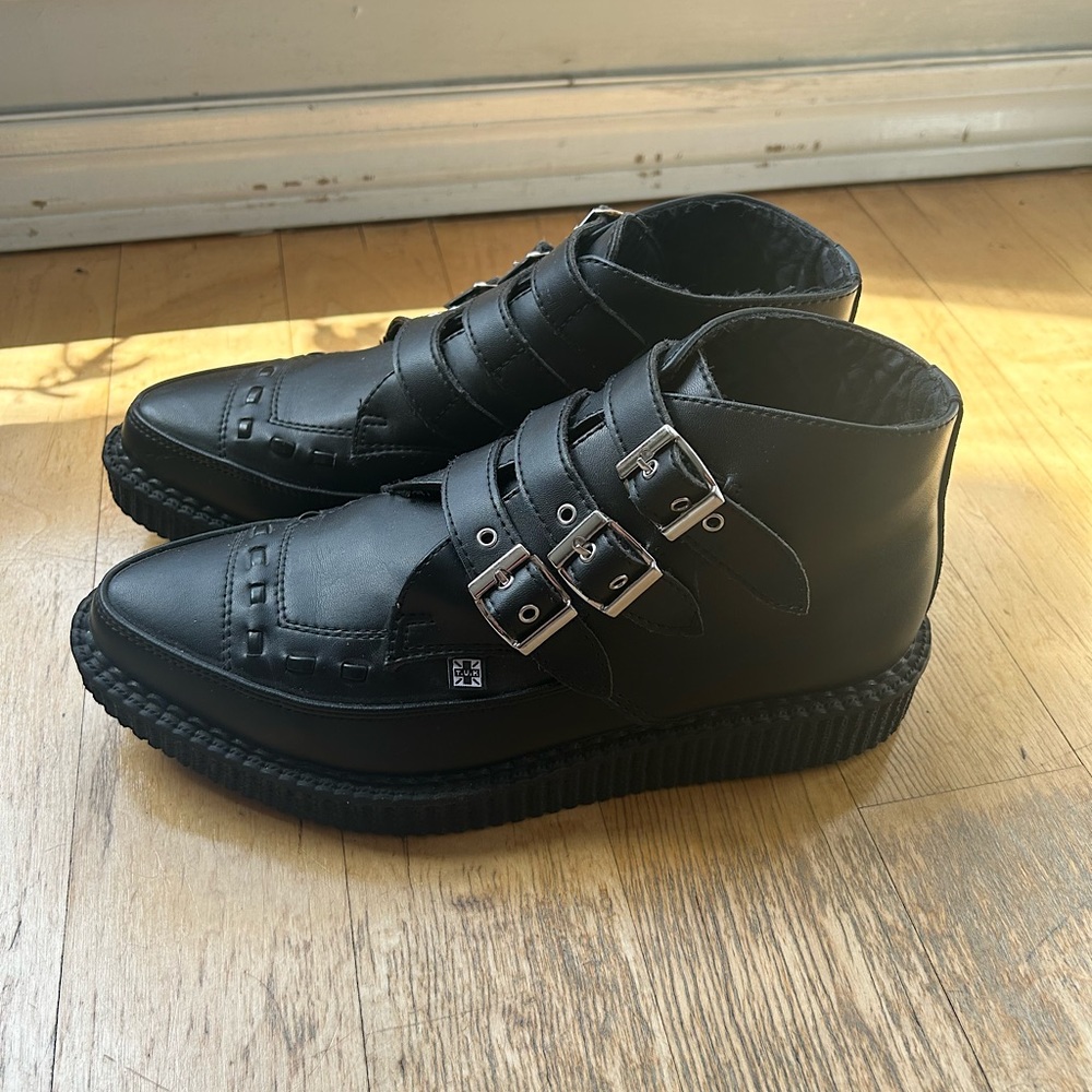 Black TUKskin 3-Buckle Pointed Creeper Boot
